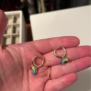 Kendra Scott Rainbow Huggie Earrings NWOT